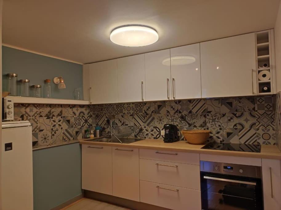 Appartement Cosy 2/4 Personnes La Roquebrussanne Εξωτερικό φωτογραφία
