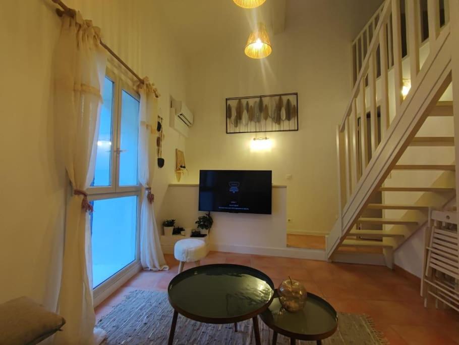 Appartement Cosy 2/4 Personnes La Roquebrussanne Εξωτερικό φωτογραφία