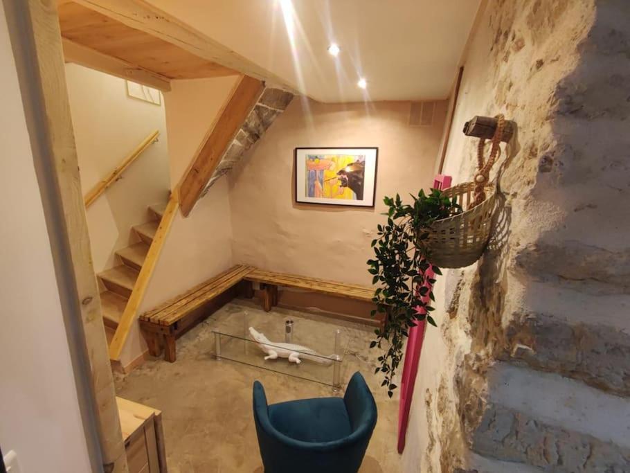 Appartement Cosy 2/4 Personnes La Roquebrussanne Εξωτερικό φωτογραφία